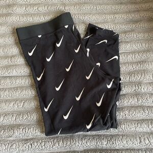 Nike Womens Black and White Swoosh Leggings